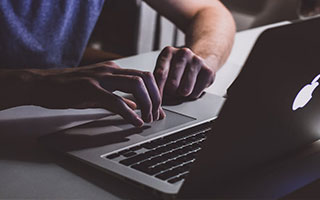 2战惨负65分库里独木难支 这是勇士的正常水平吗？